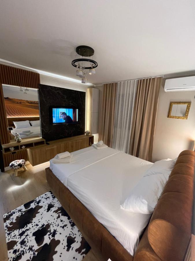 Superior 2Br Apartment Tirana Buitenkant foto