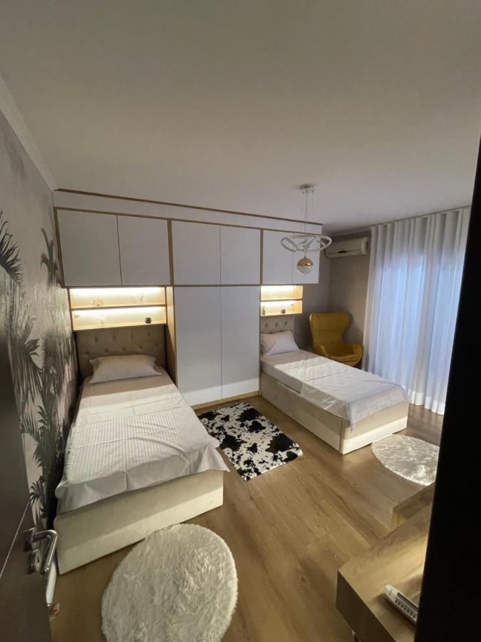 Superior 2Br Apartment Tirana Buitenkant foto